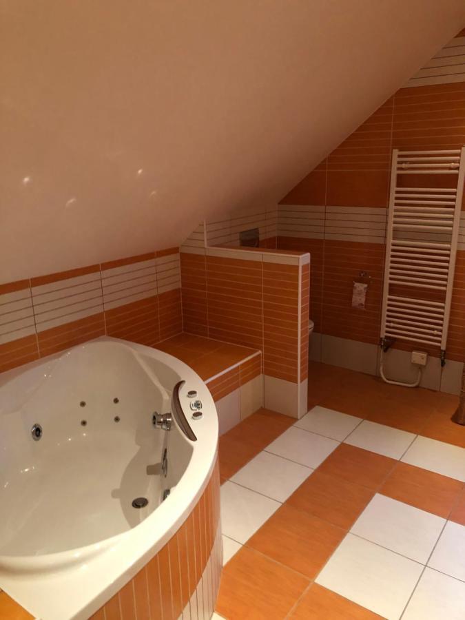 Apartments In Villa Теплице Экстерьер фото
